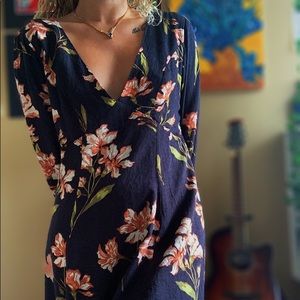 🌷 MinkPink high quality floral dress 🌷